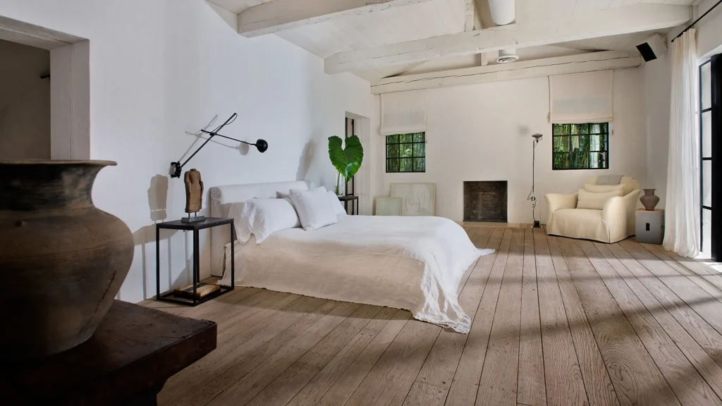 Minimalist Bedroom Set Ideas for Modern Miami Apartments